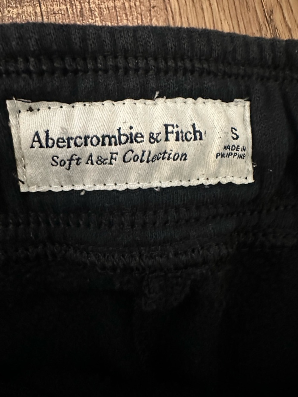 #155- Woman’s Abercrombie & Fitch Black Logo-Embossed Joggers Set - Picture 7 of 10